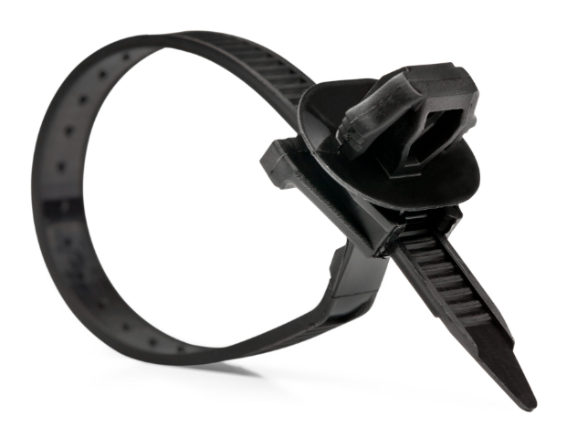LARGO 135mm X 4.8mm ANCHO C/ PLUG FIJACION(100)